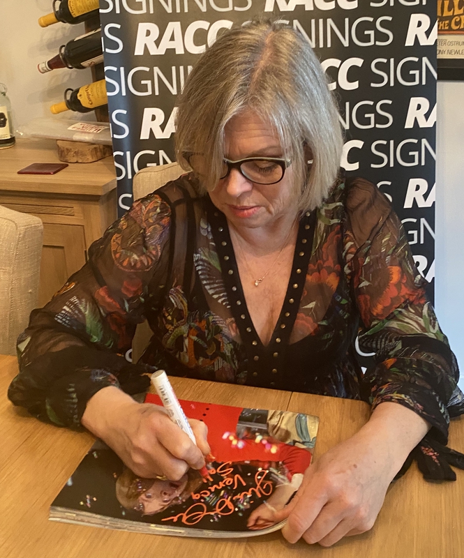 Julie Dawn Cole Signing Autographs for RACC Autograph Collector Framing History Julie Dawn Cole Signing Autograph for RACC Autograph Collector Framing History