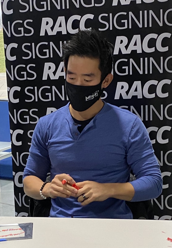 Mike Moh Signing Autographs for RACC Autograph Collector Framing History Mike Moh Signing Autograph for RACC Autograph Collector Framing History