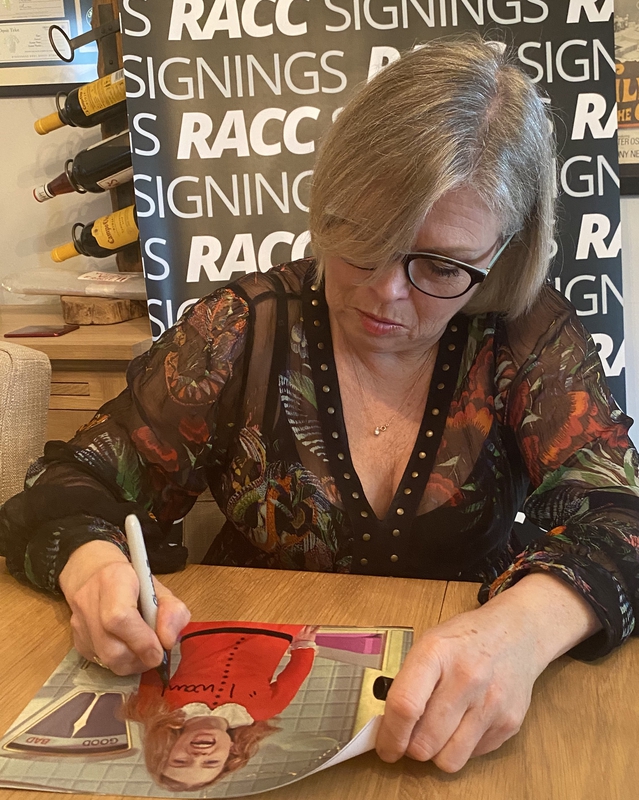 Julie Dawn Cole Signing Autographs for RACC Autograph Collector Framing History Julie Dawn Cole Signing Autograph for RACC Autograph Collector Framing History