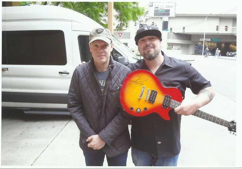 Joe Bonamassa Photo with RACC Autograph Collector Autographs99