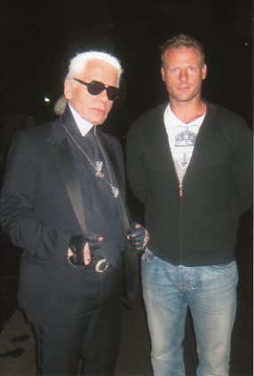 Karl Lagerfeld Photo with RACC Autograph Collector AV-Autographs Karl Lagerfeld Photo with RACC Autograph Collector AV-Autographs