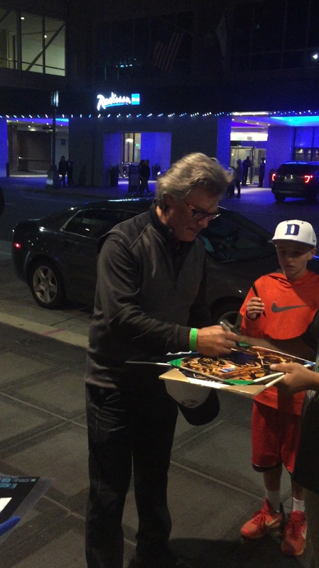 Kurt Russell Signing Autograph for RACC Autograph Collector Mike Schreiber