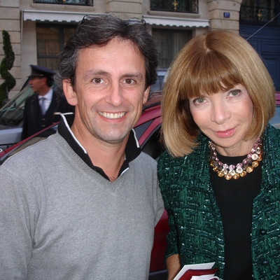 Anna Wintour Autograph Profile