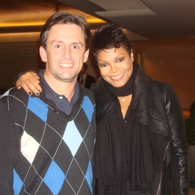 Janet Jackson Autograph Profile