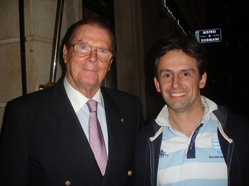 Roger Moore Photo with RACC Autograph Collector CB Autographs