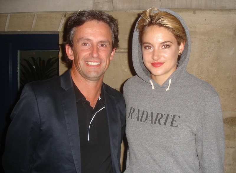 Shailene Woodley Photo with RACC Autograph Collector CB Autographs