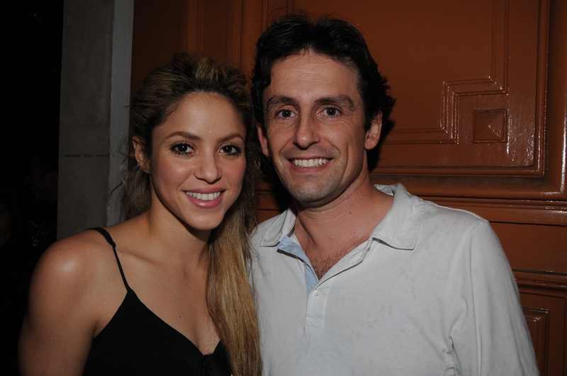 Shakira Photo with RACC Autograph Collector CB Autographs