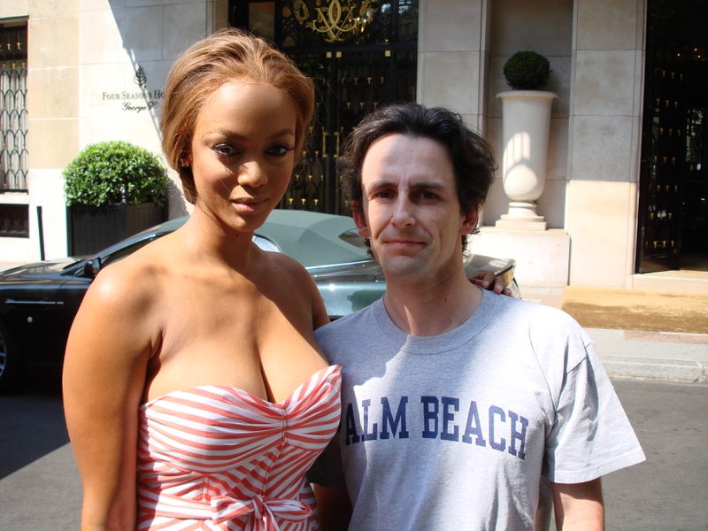 Tyra Banks Photo with RACC Autograph Collector CB Autographs