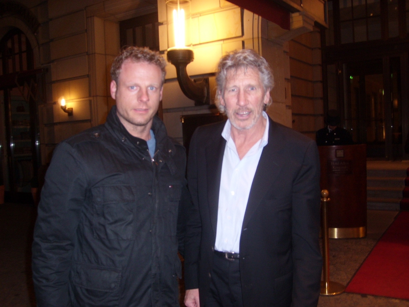 Roger Waters Photo with RACC Autograph Collector AV-Autographs