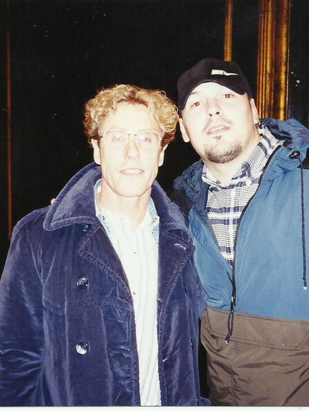 Roger Daltrey Photo with RACC Autograph Collector Autographs99