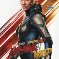Evangeline Lilly signed item