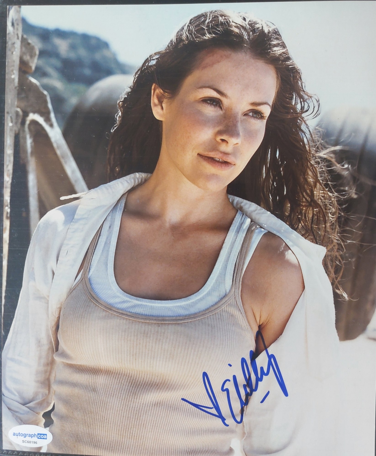 Evangeline Lilly signed item