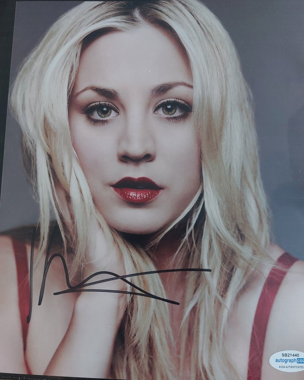 Kaley Cuoco signed item