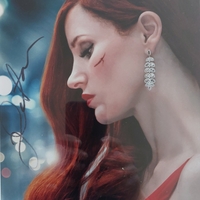 Jessica Chastain signed item