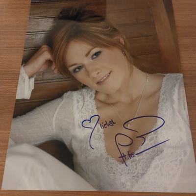 Helene Fischer signed item