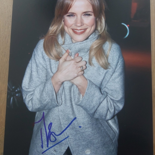 Ilse DeLange signed item