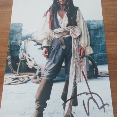 Johnny Depp signed 11x14 photo
