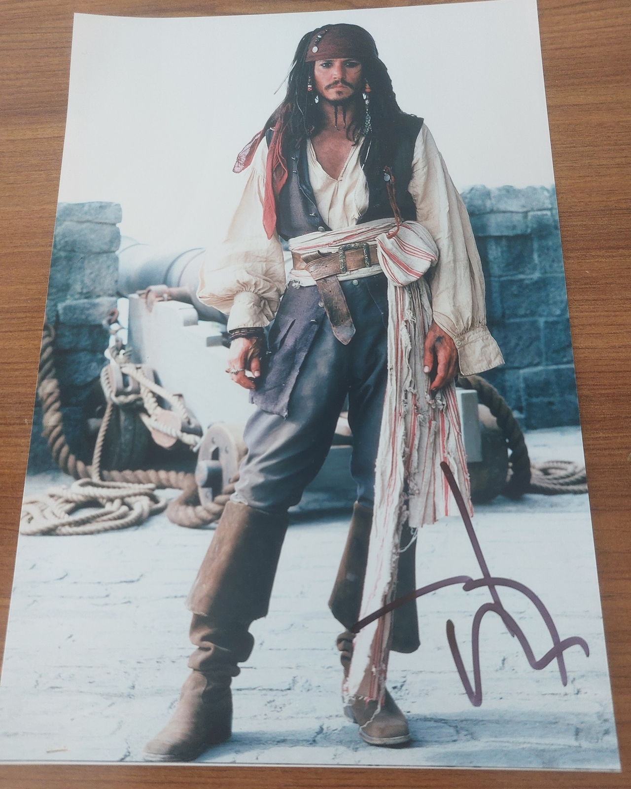 Johnny Depp signed 11x14 photo