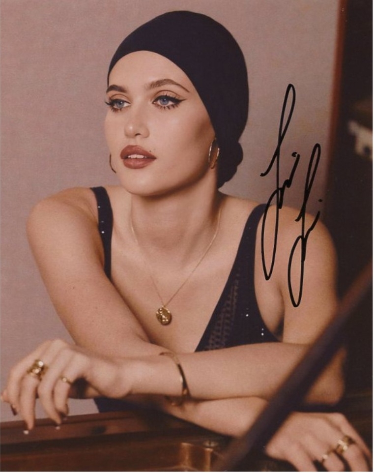 Sienna Spiro signed 8x10 photo