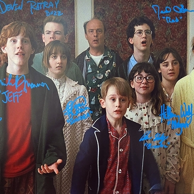Home Alone 2 Cast Autographed 11x17 Photo 8