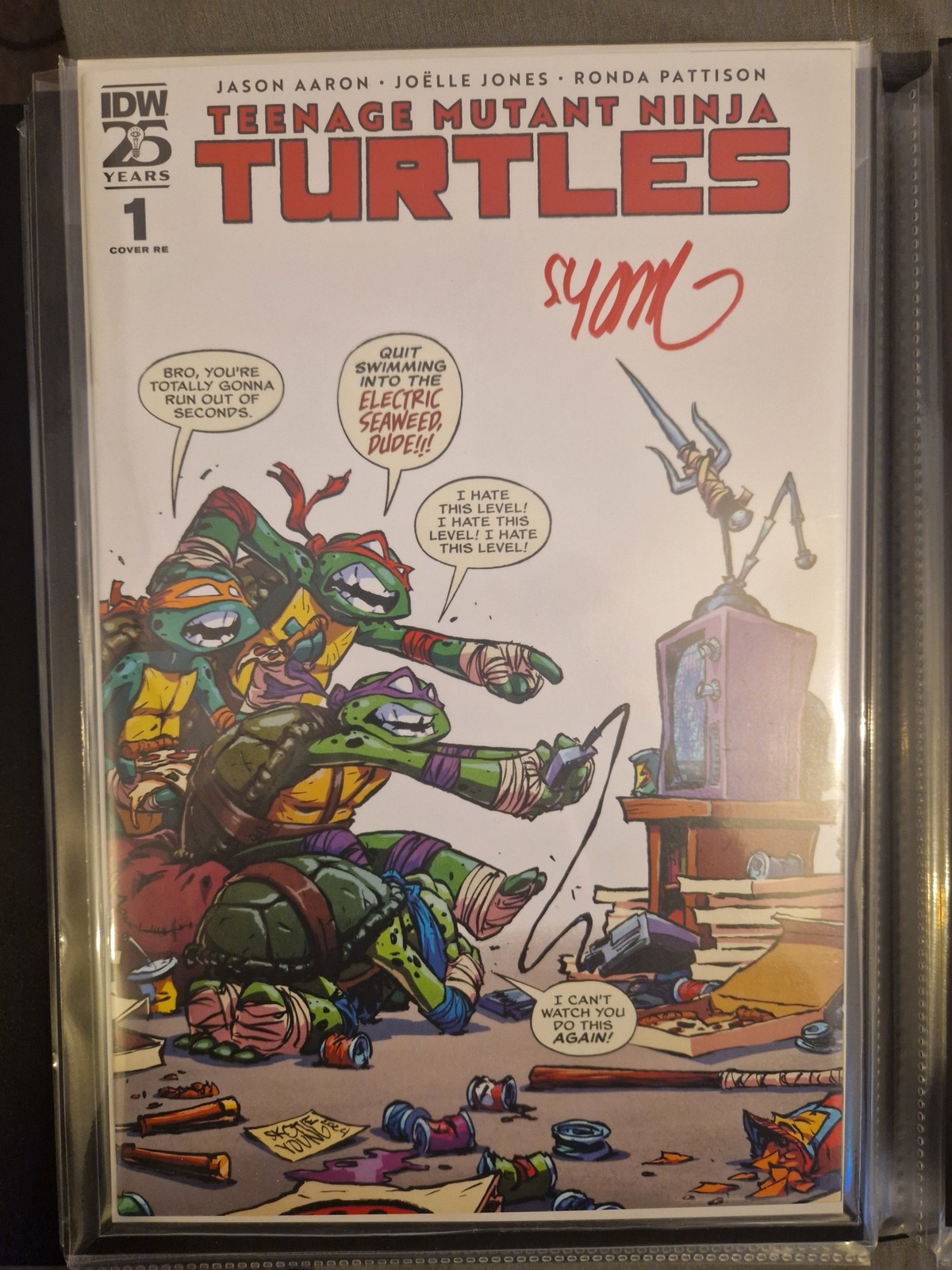 Tmnt Skottie Young signed comic
