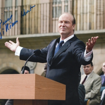 William Hurt signed item