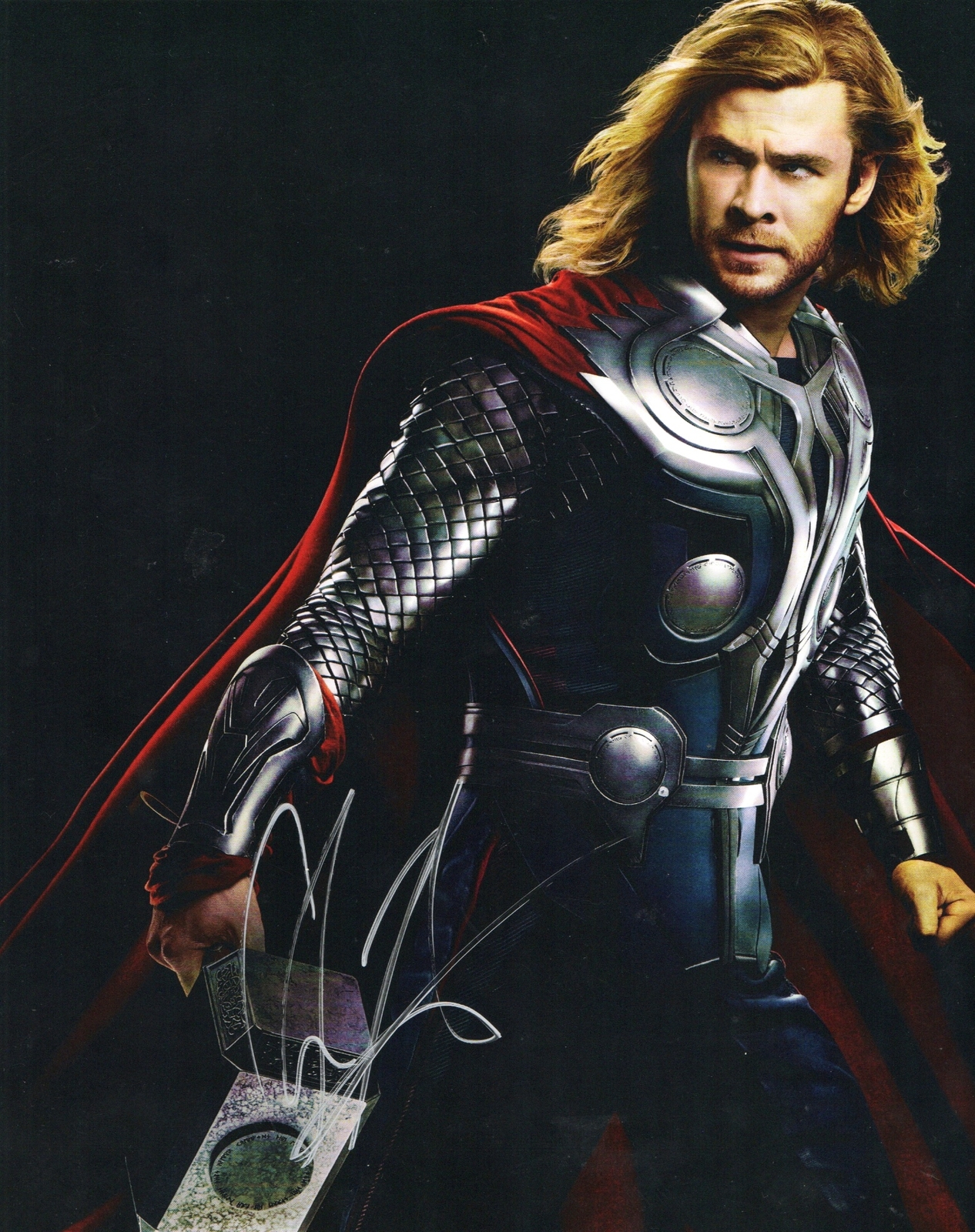 Chris Hemsworth signed item