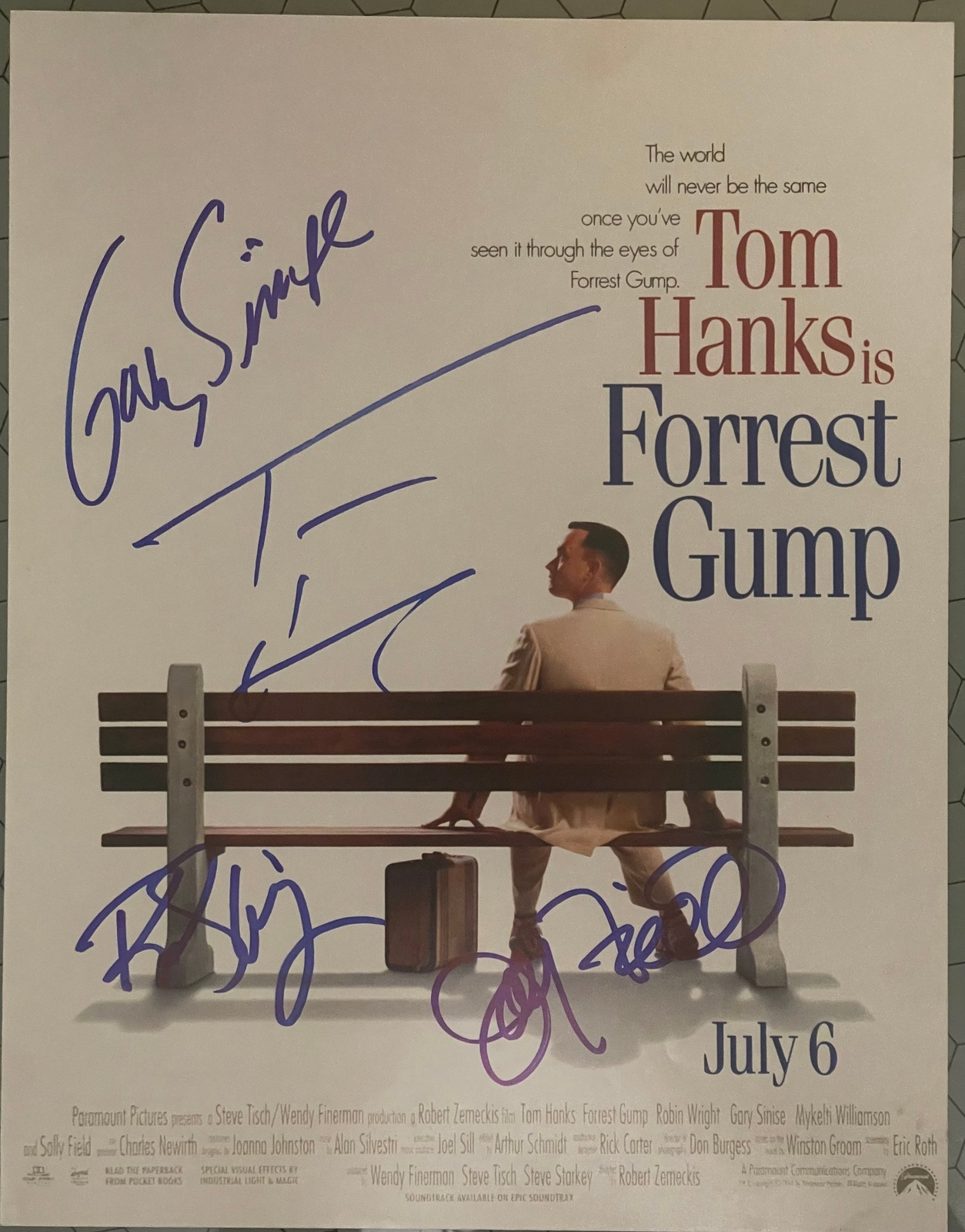 Tom Hanks & Gary Sinise & Sally Field signed item