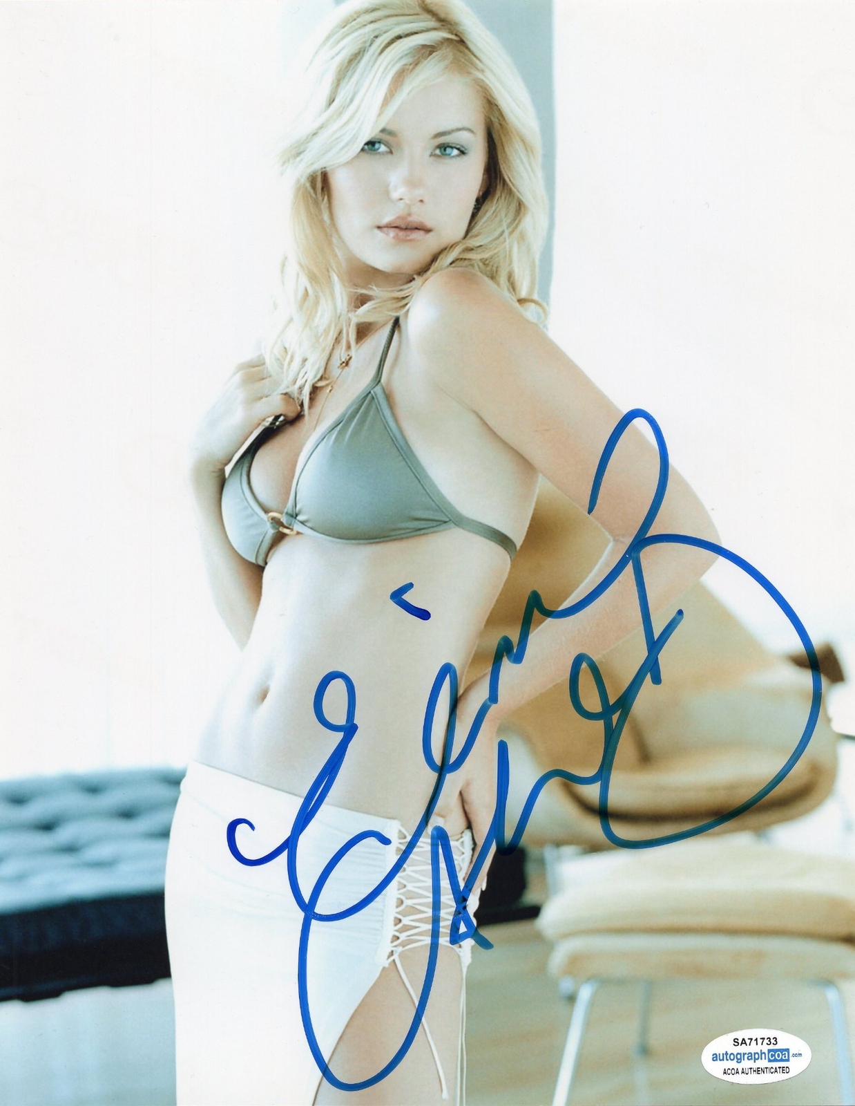 Elisha Cuthbert