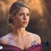 Emily Bett Rickards