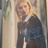 Elisha Cuthbert signed photo (other size)