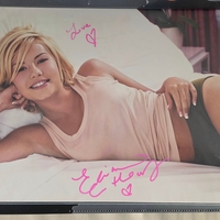 Elisha Cuthbert signed photo (other size)