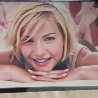 Elisha Cuthbert signed photo (other size)