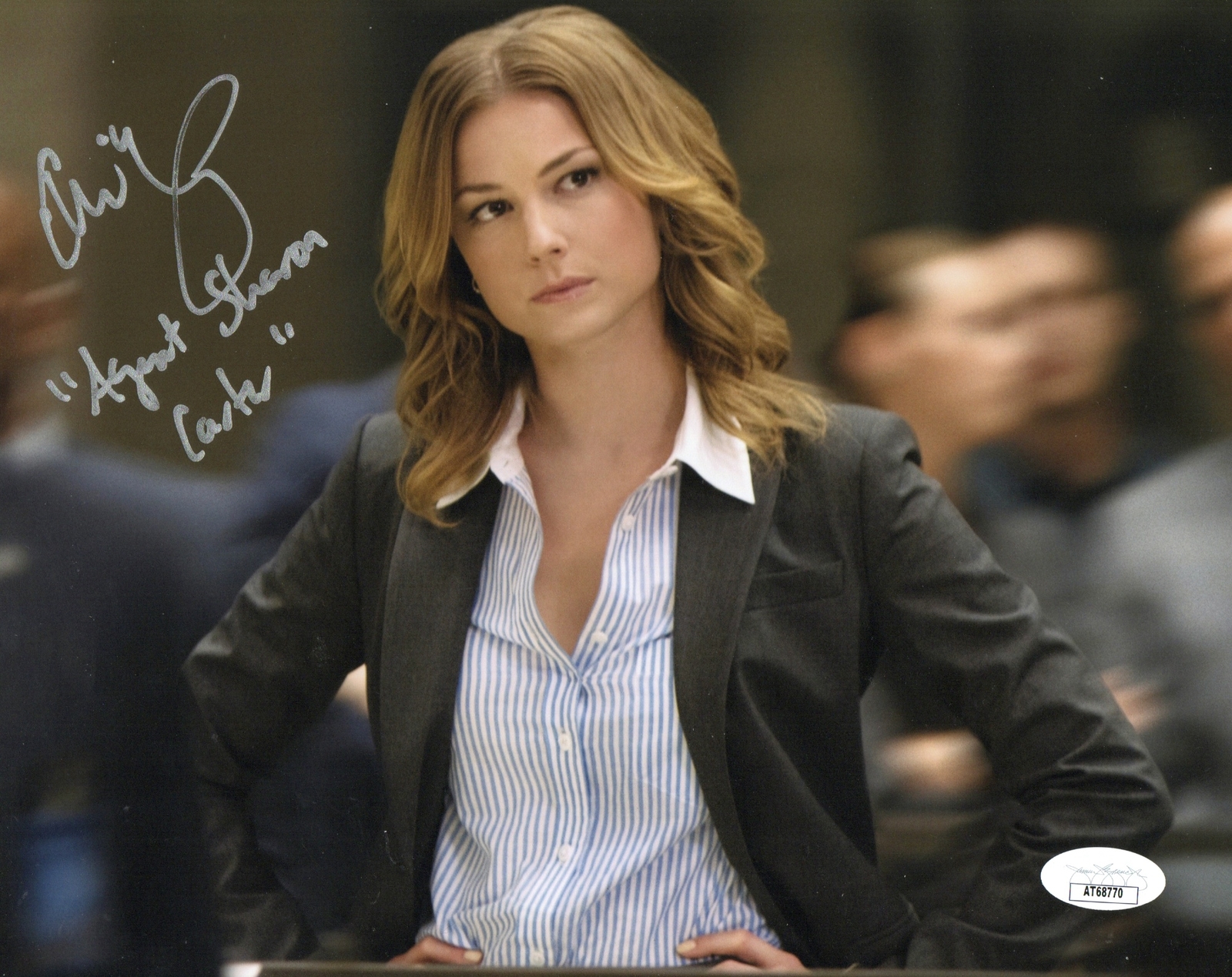 Emily VanCamp signed item