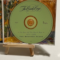 The Beach Boys - The Best of The Beach Boys CD. Signed by Bruce Johnston and Mike Love
