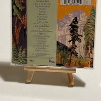 The Beach Boys - The Best of The Beach Boys CD. Signed by Bruce Johnston and Mike Love