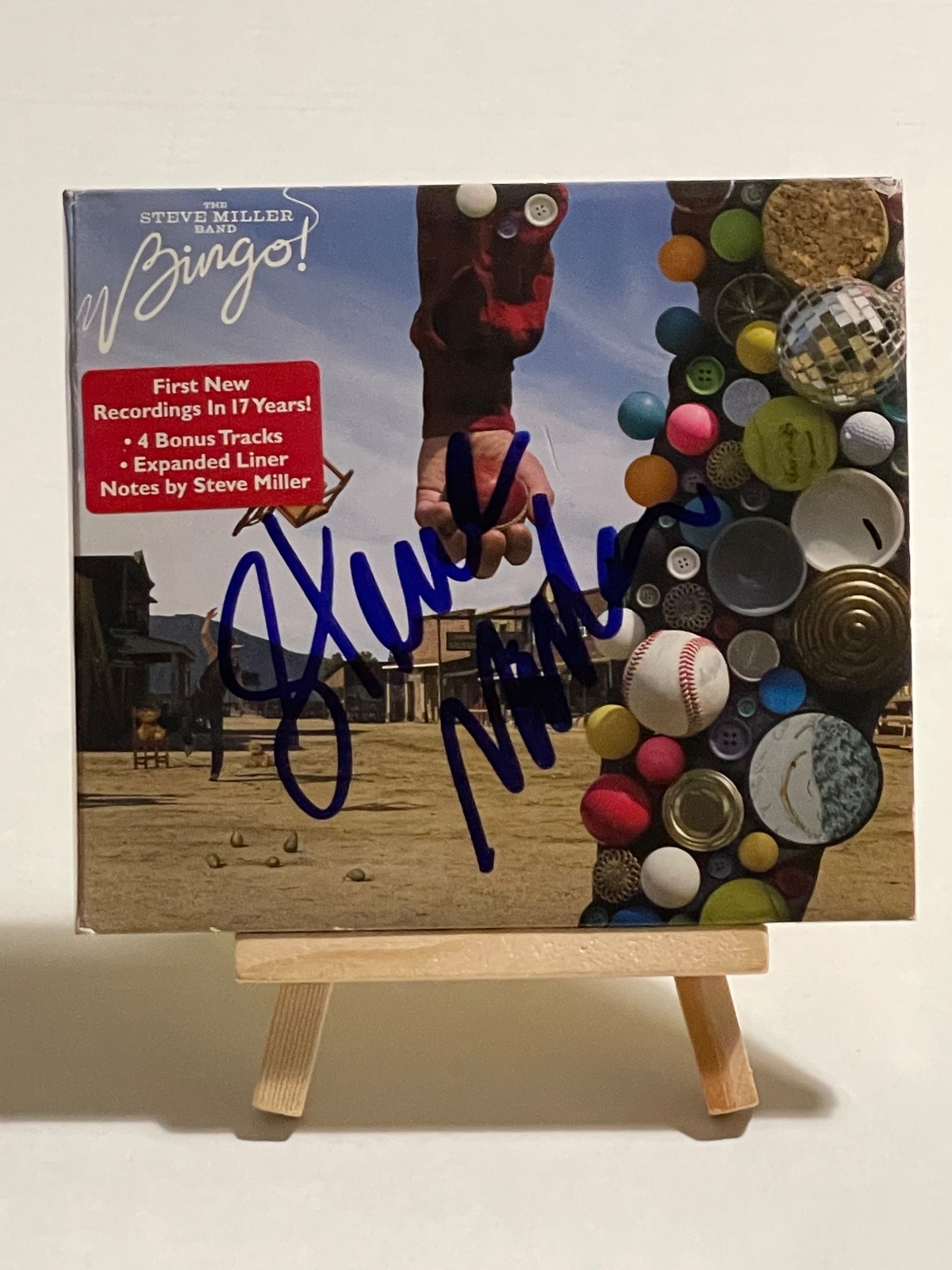 The Steve Miller Band - Bingo CD. Signed by Steve Miller, Kenny Lee, Sonny Charles, Joseph Wooten and Gordy Knudtston