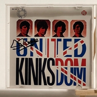 The Kinks - The Kink Kontroversy CD. Signed by Mick Avory x 2