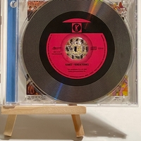 The Kinks - Kinda Kinks CD. Signed by Mick Avory