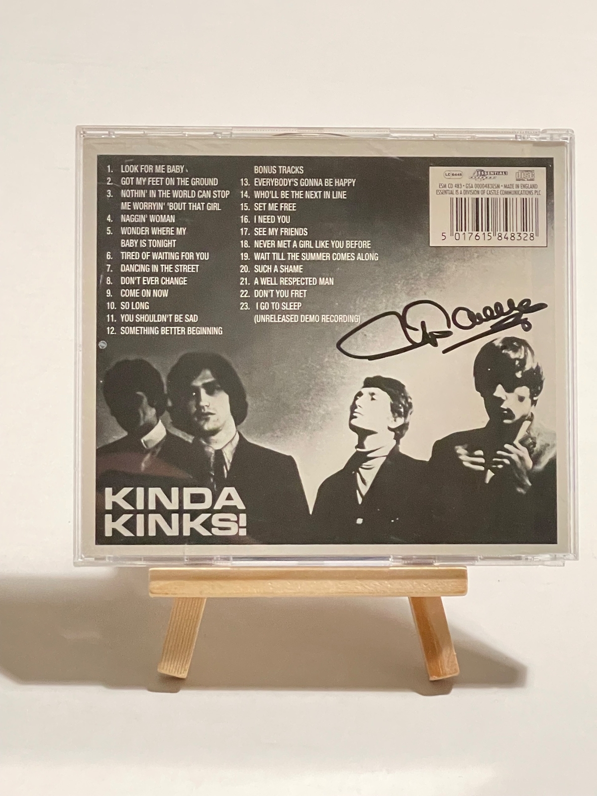 The Kinks - Kinda Kinks CD. Signed by Mick Avory