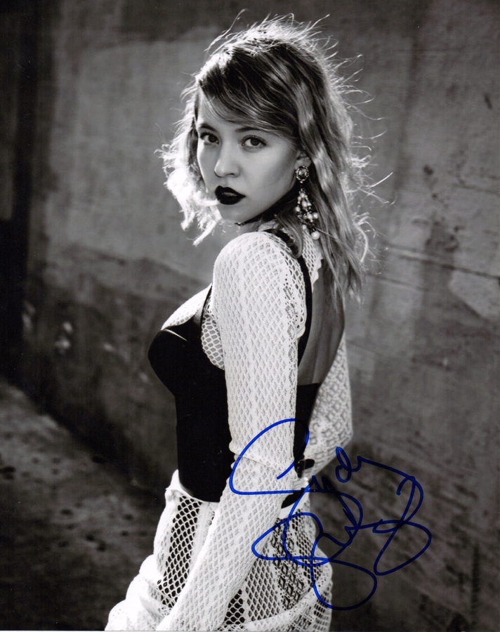 Sydney Sweeney signed 8x10 photo