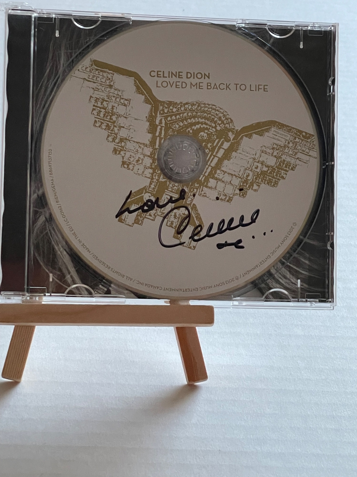 Celine Dion - Loved Me Back To Life CD. Signed by Celine Dion