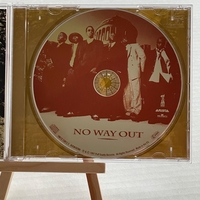 Puff Daddy and the family - No Way Out CD. Signed by Puff Daddy