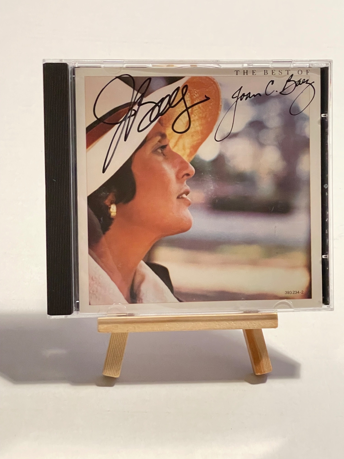 Joan Baez - The Best Of CD. Signed by Joan Baez