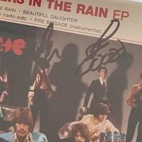The Move - Flowers In The Rain CD signed by Roy Wood, Bev Bevan? And possible one other Carl Wayne?