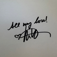 White Card signed by Melissa Joan Hart.