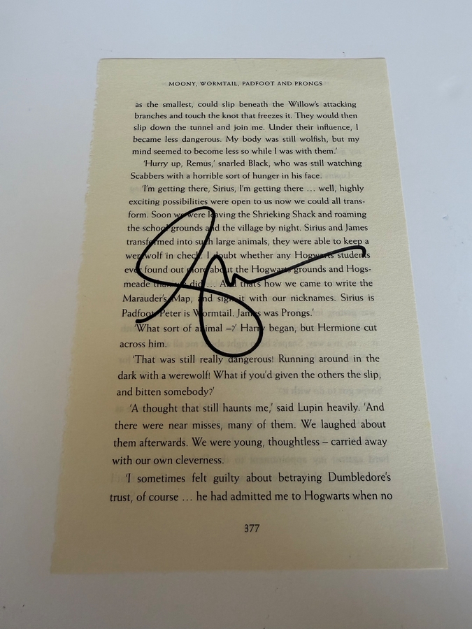 Harry Potter and the Prisoner of Azkaban page signed by Gary Oldman.