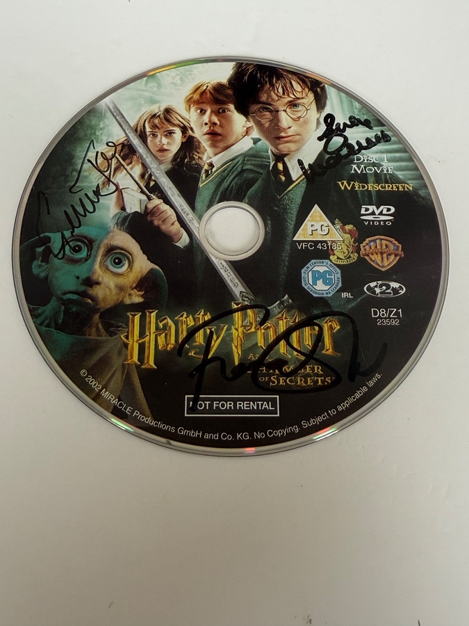 HARRY POTTER AND THE CHAMBER OF SECRETS DVD DISC FROM JULIE WALTERS, GEMMA JONES AND FIONA SHAW. DISC ONLY.