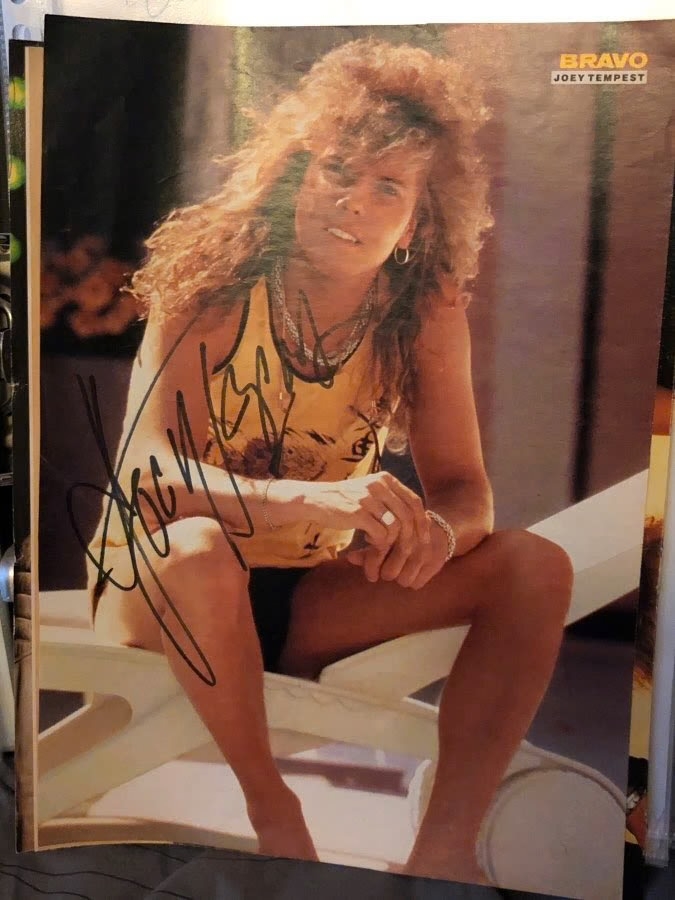 Joey Tempest / Europe signed cutting