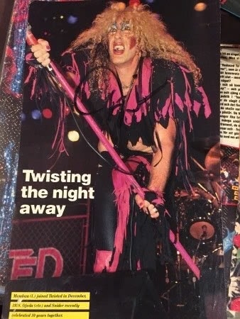 Dee Snider / Teisted Sister signed cutting